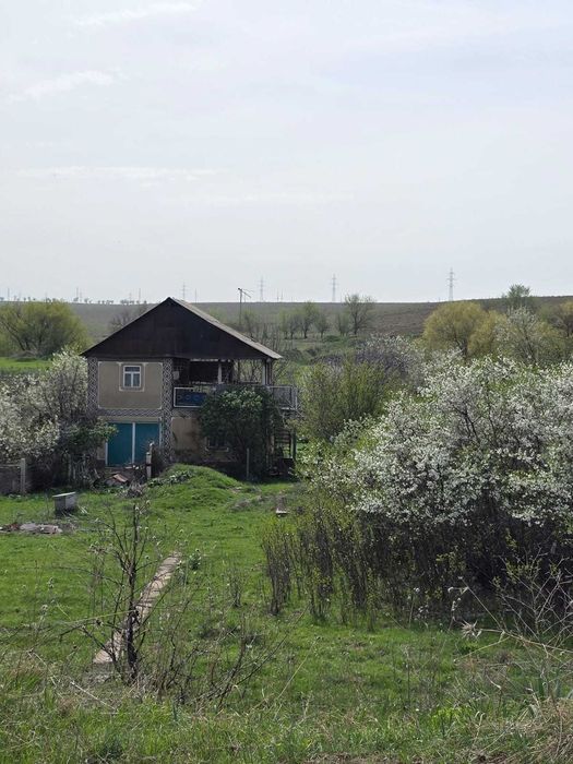 Продается дом-дача с хоз.постройками рядом речка