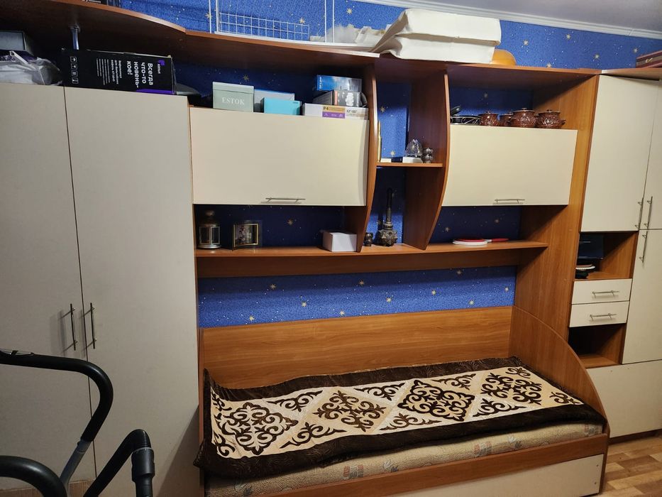 Продам детскую стенку