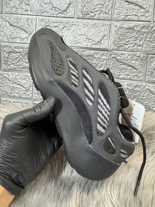 Yeezy 700 Alvah Pk Premium