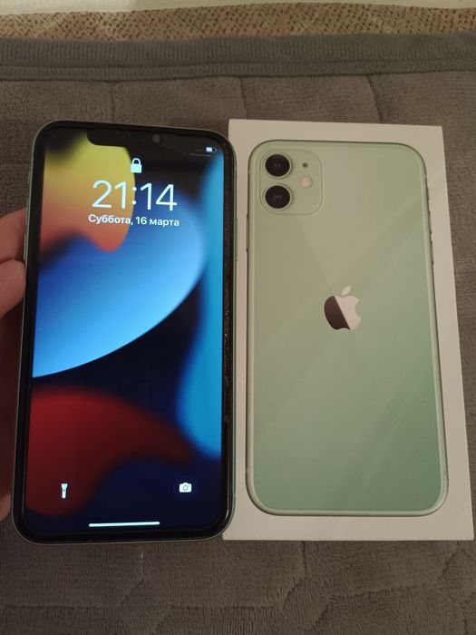 iPhone 11.     128 GB.