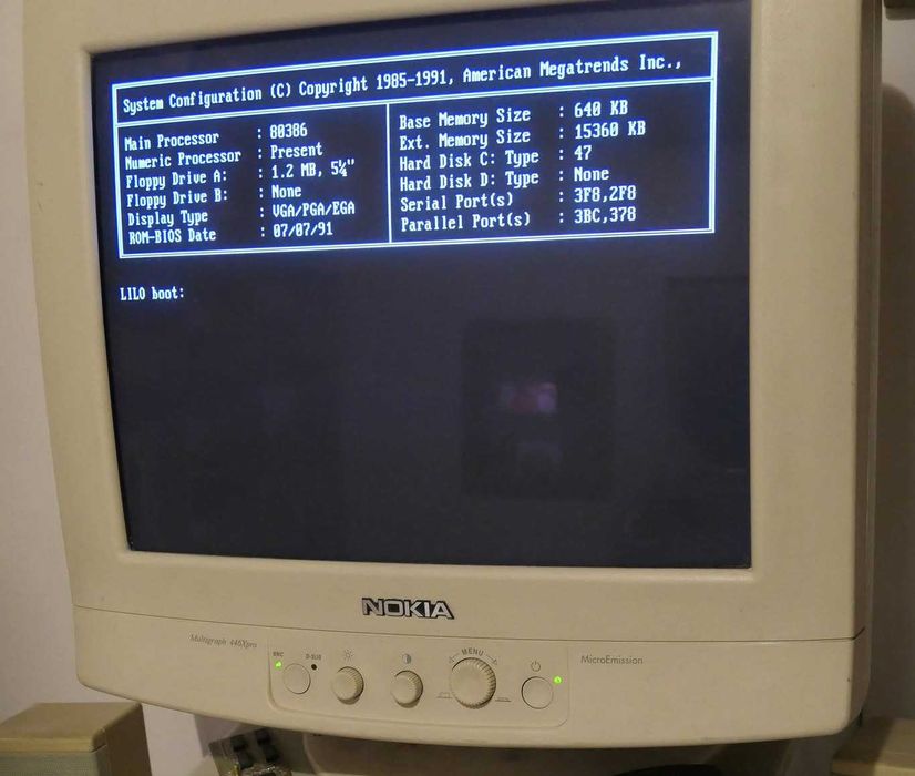 Monitor tub COMPAQ 7550/ AOC 19'' CRT 9K+ Plat (Flat) TCO2003 F1995+ 1600x1200/ 21" Hitachi CM823F QXGA 2048x1536/ IBM P77/ NOKIA MULTIGRAPH 446xPRO