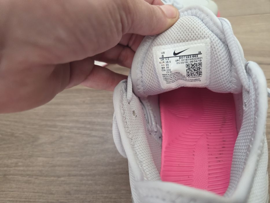 Маратонки NIKE  36,5, 23 см стелка