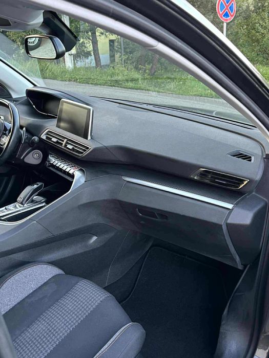 Peugoet 5008 1.5D 23.000KM 7 Locuri