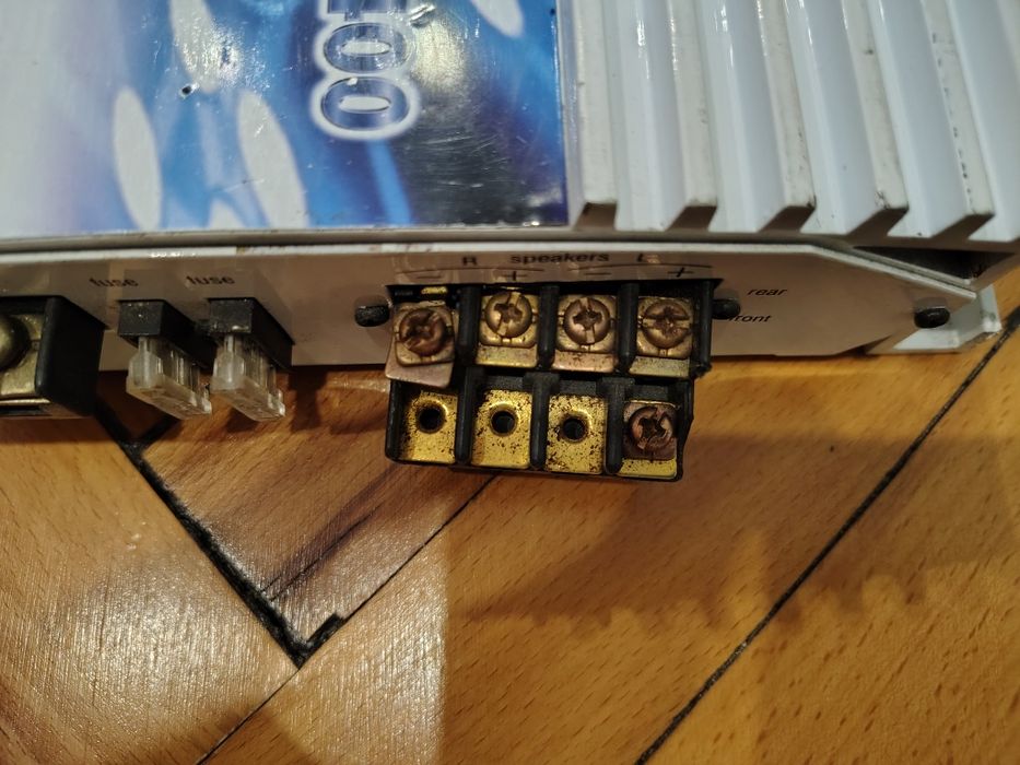 Усилвател Blaupunkt GTA400