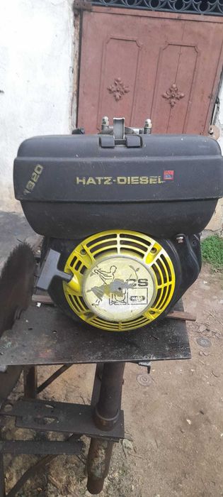 Vând motor Hatz 1B20