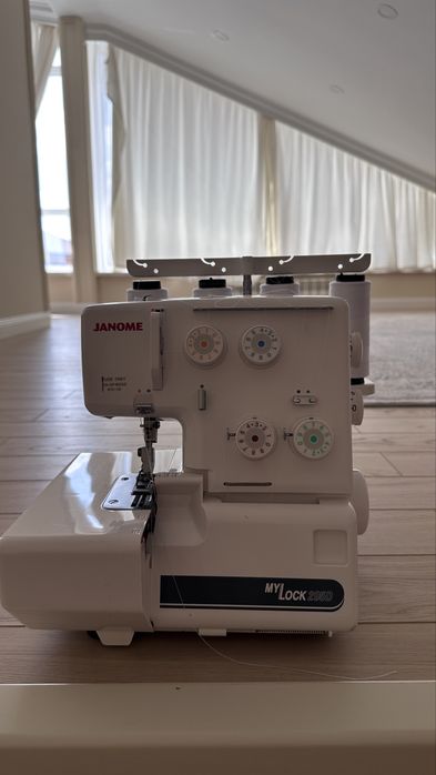 Оверлок Janome 205D