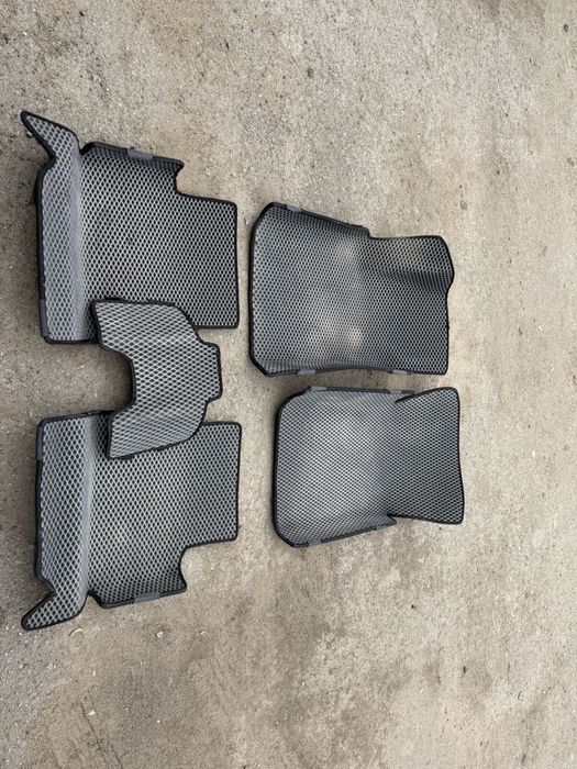 Продам Коврики на Кобальт