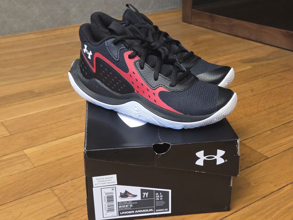 Adidasi Under Armour baschet, nr.40, noi-nouți în cutie