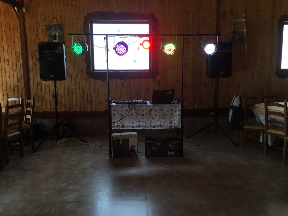 Vand pupitru DJ masa consola playere stand si schela 3 in 1