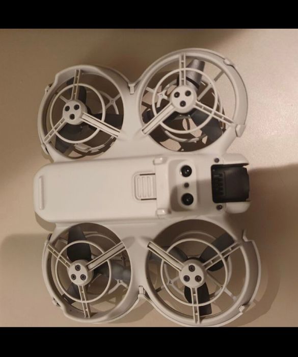 Dji neo cu 3 baterii
