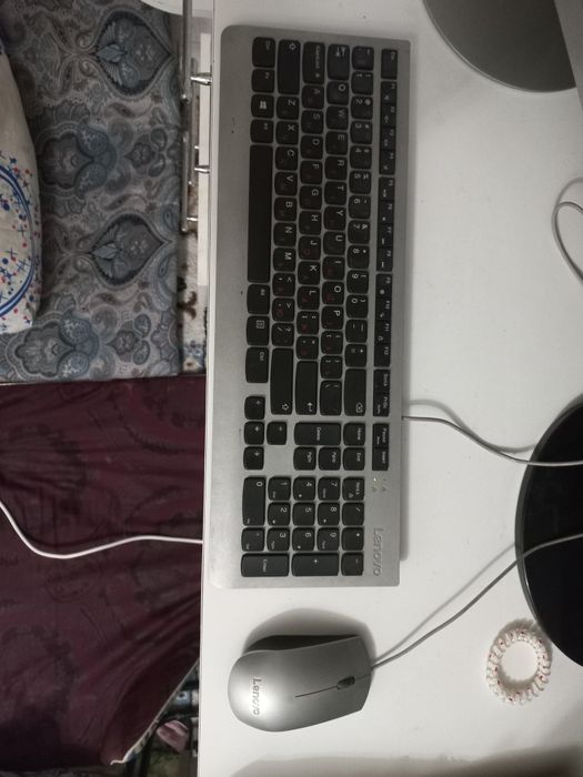 Lenovo IdeaCentre AIO 520-22IKL (2018)