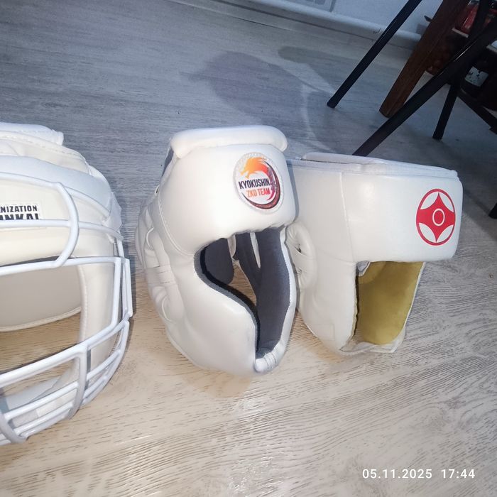 Продам шлем для каратэ