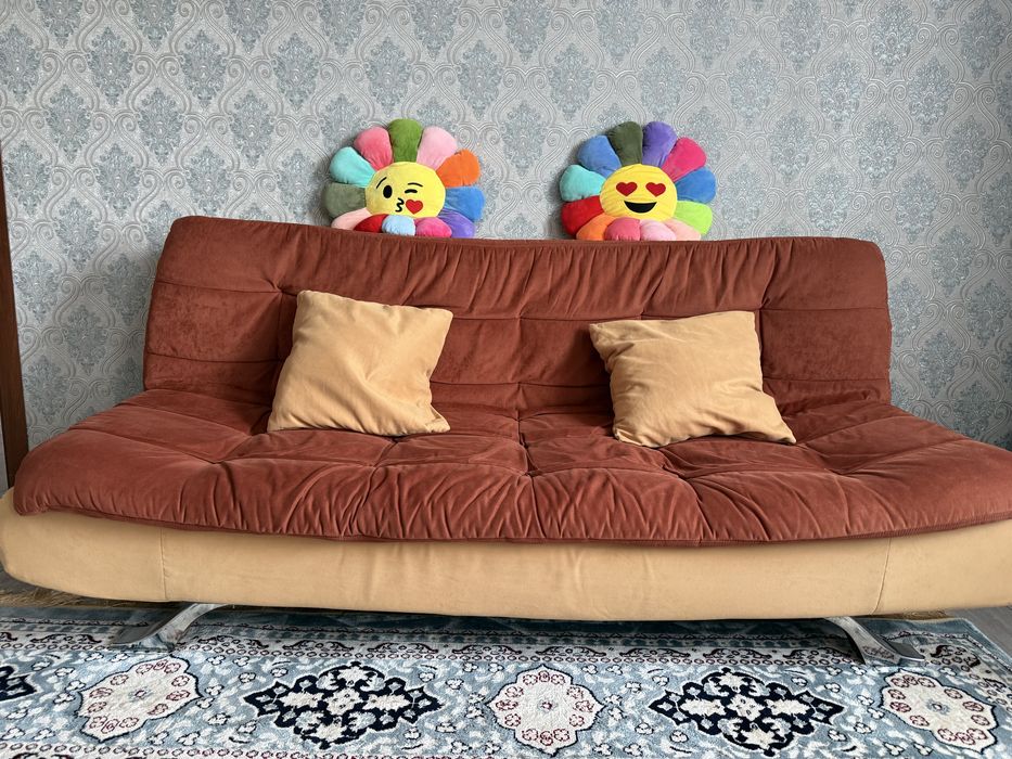 Продается комплект мебели: