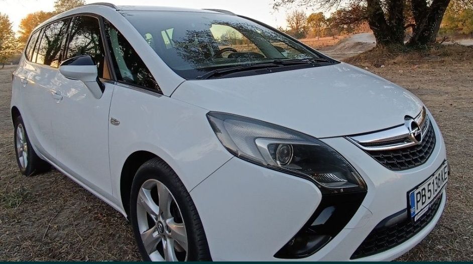 Опел Зафира 7 местен оригинална метанова уредба.