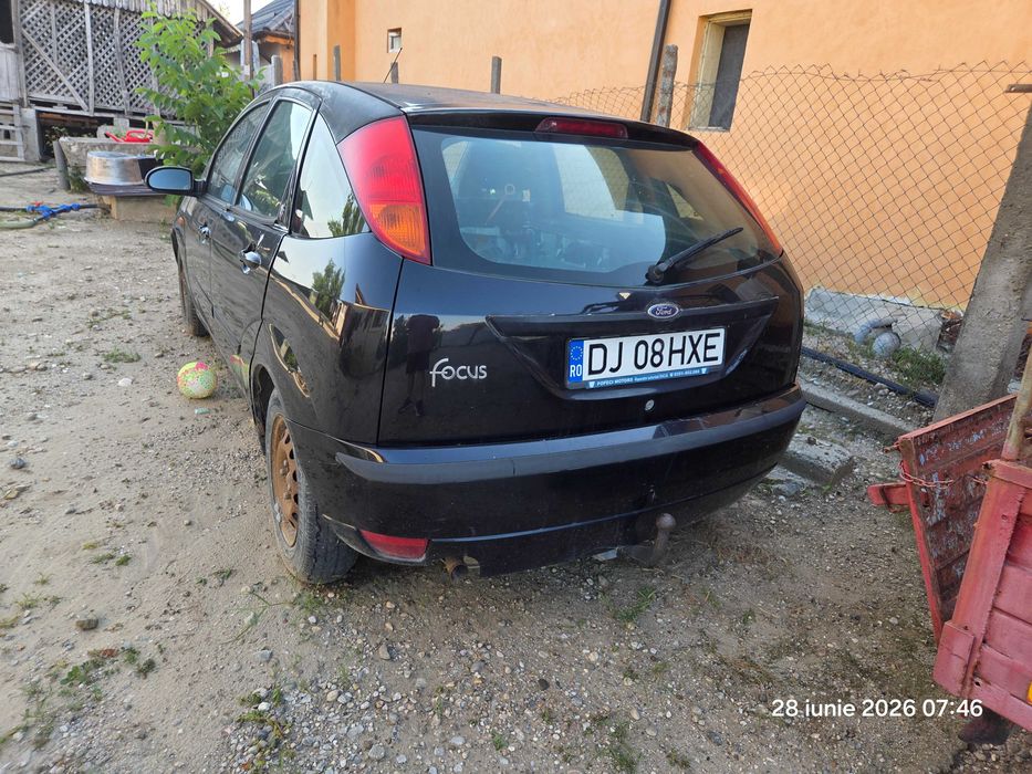 Vând Ford Focus 1.6, 2002 - pentru dezmembrare sau Programul Rabla