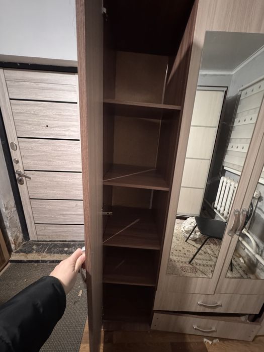 Продам Шкаф б/у..