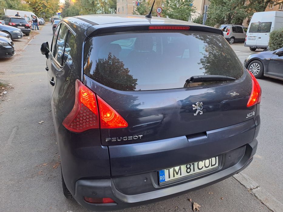 Peugeot 3008, 1,6 Hdi,An 2011, 2300 €,(atentie la caroserie)