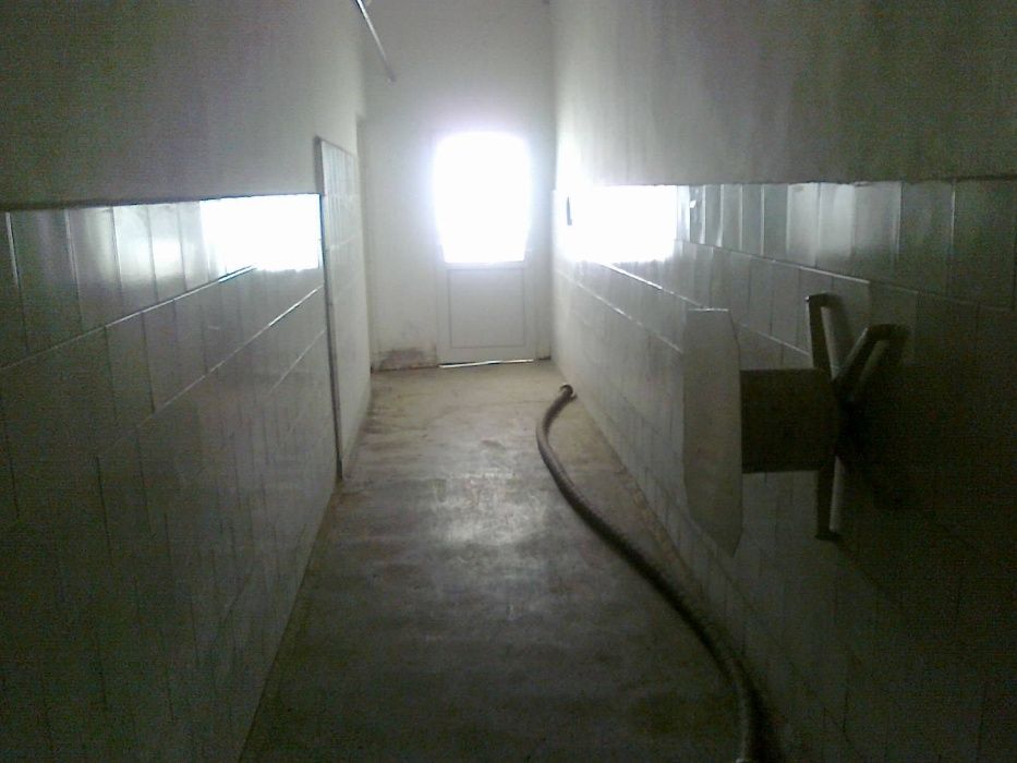 Продава се Промишлена сграда в Криводол - 670 кв.м за 191 €/кв.м - Снимка #9