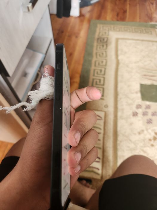 Iphone 15 продаётся
