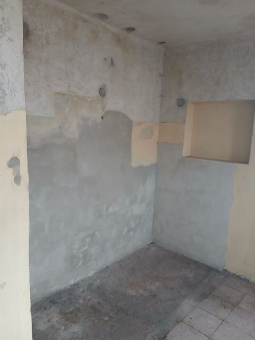 Етаж от къща - ул. Синчец 15, център Перник