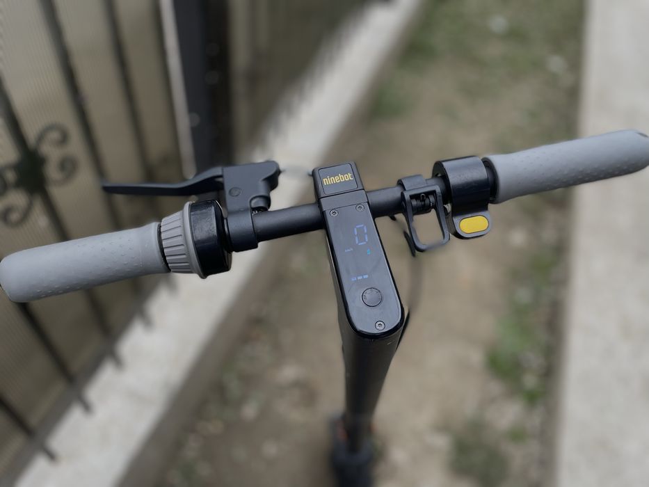 Vând Ninebot Kick Scooter MAX G30 ||
