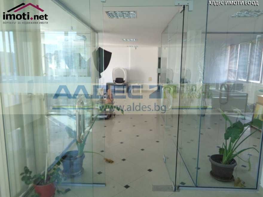 Дава се под наем Офис в София, Свобода - 160 кв.м за 1280 € - Снимка #1