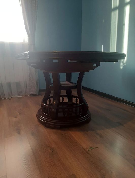 Продам стол дерево