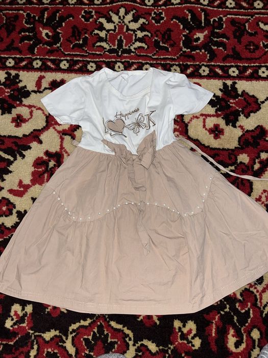 Продаются платья для девочки