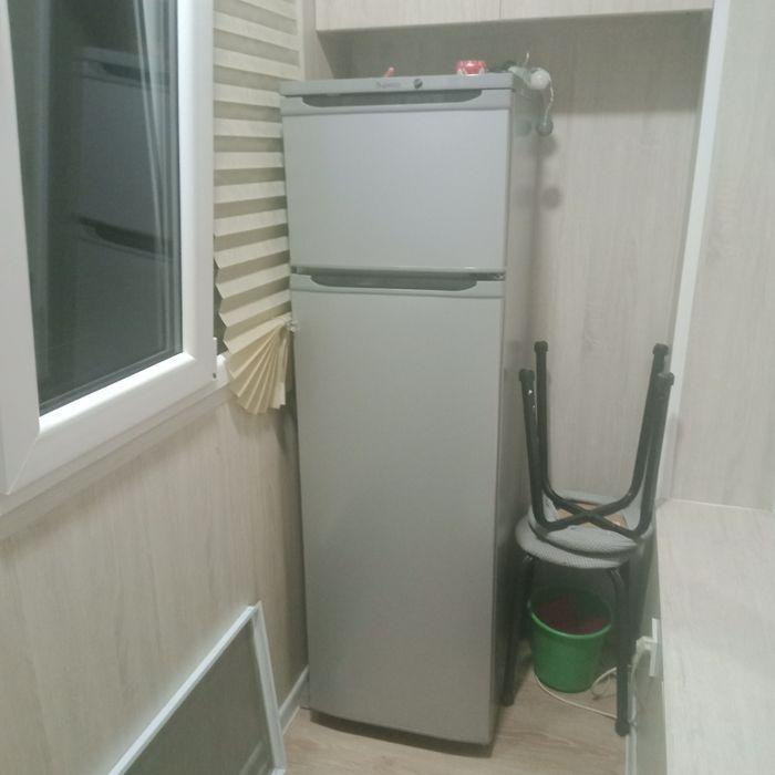Холодильник,.Берюза