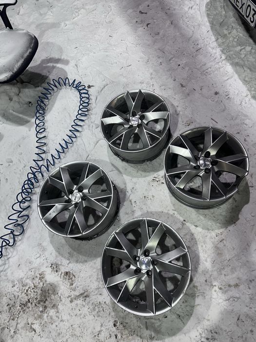 продам диск Р18 5*112