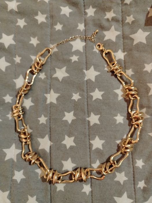 камъни цирконий - обеци и колие от ейвън