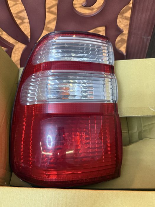Продам стоп фонари крузак 105