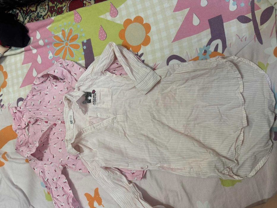 Комплекти, рокли, гащеризони и други дрехи