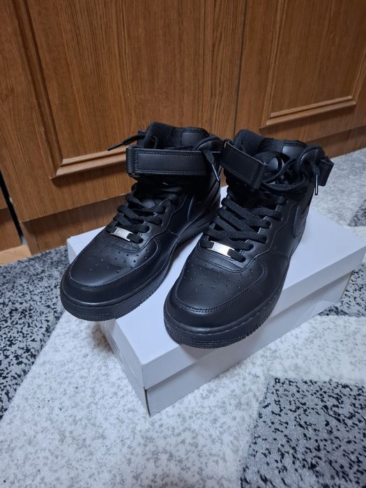 Nike Air Force 1 Mid Black
