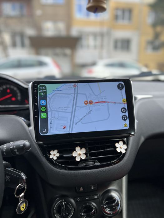 Монтаж на автомобилни Android  мултимедийни и Carplay системи