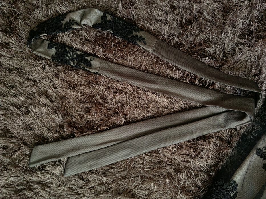 Rochie cu model de dantelă