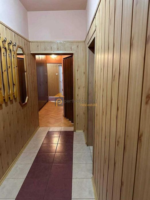 Продава се Тристаен апартамент в Пловдив, Младежки Хълм - 102 кв.м за 1814 €/кв.м - Снимка #6