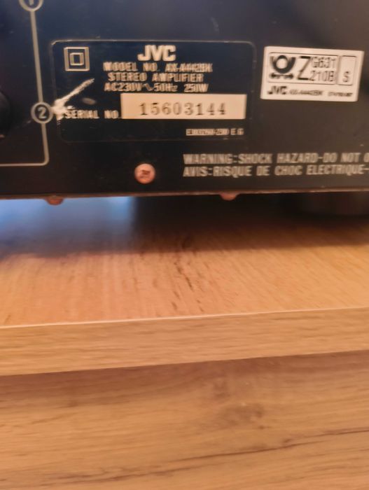 Усилвател+Тунер+ДВД рекордер+тонколони