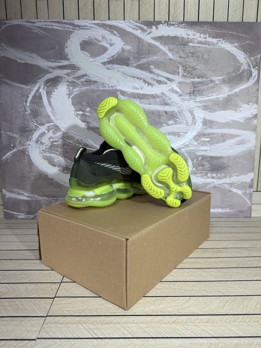 Nike Air Max Scorpion Volt