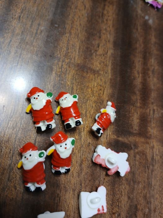 "Дядо Коледа " -  копчета, тип брошки за дреха