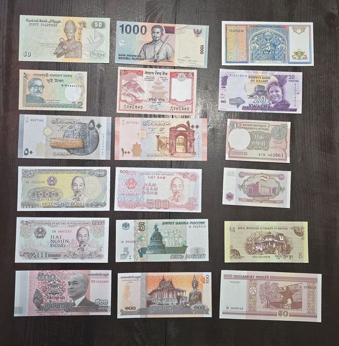 Банкноти 50бр от различни държави