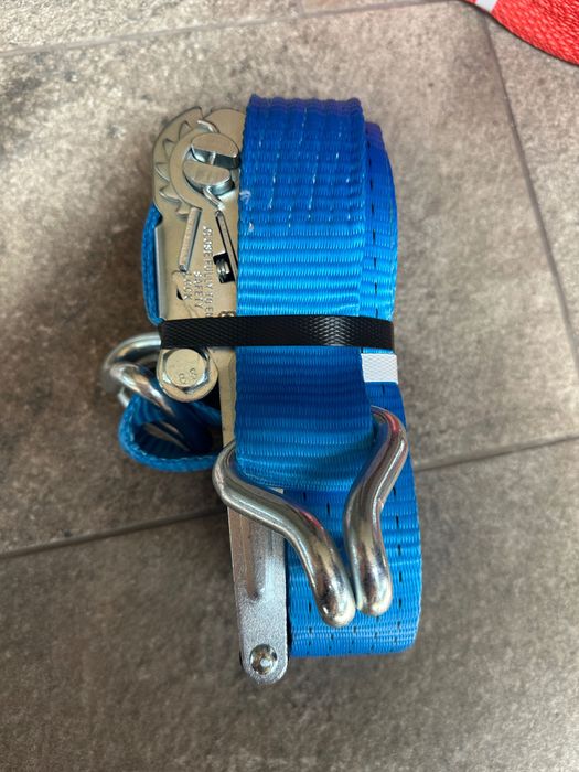 Колани с тресчотка