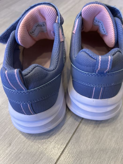 Adidași Skechers