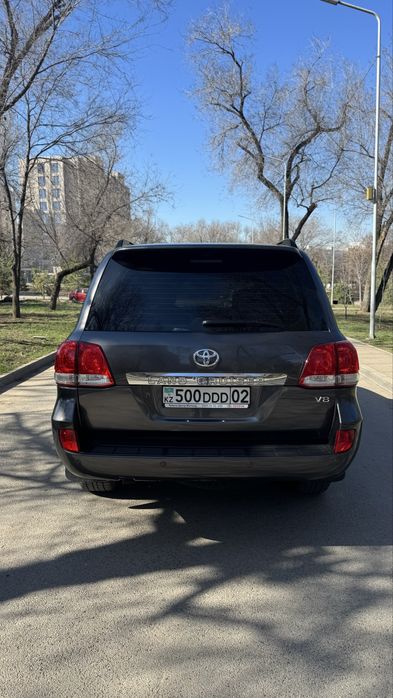 Аренда Land Cruiser 200 с водителем!