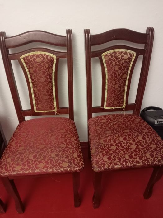 Продаётся стол 2.30