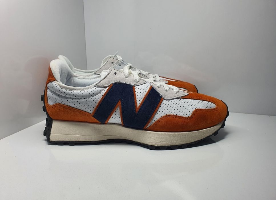 Маратонки New Balance 327

Чисто нови с кутия.

Размер 44.5 стелка 28.