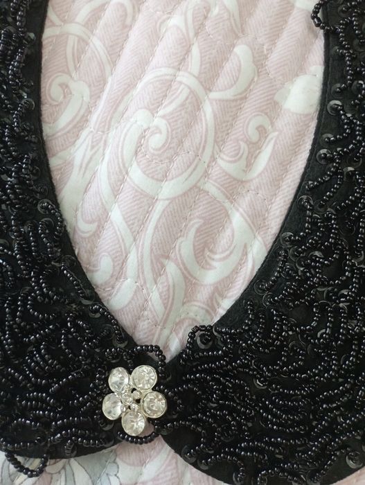 Продам новый воротничок из бисера