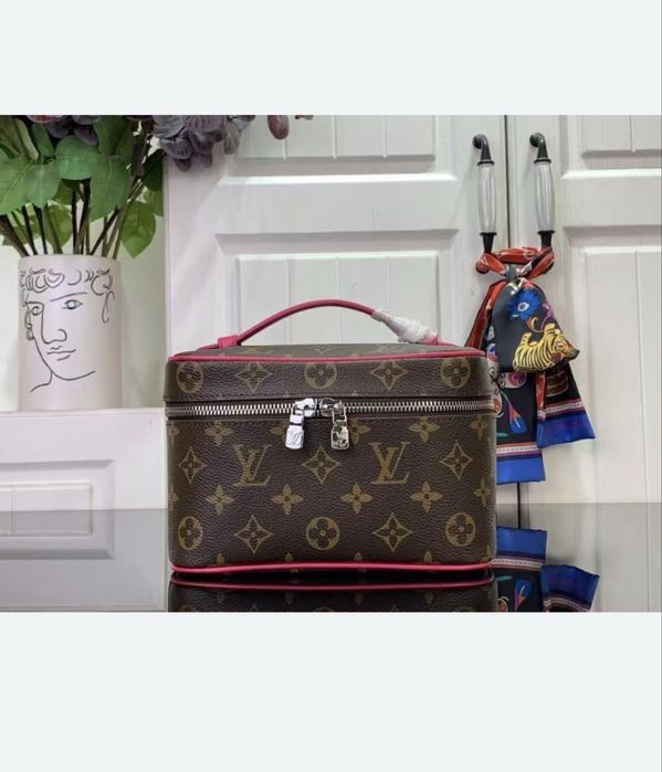 Косметичка LV Louis Vuitton medium