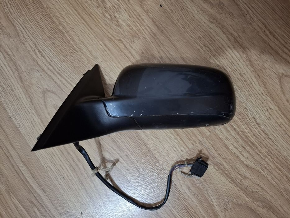 Oglinda partea stanga Volkswagen passat B5.5