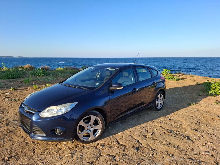 Ford Focus 1.6 бензин 2012 г